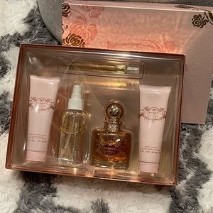 Jessica Simpson gift set